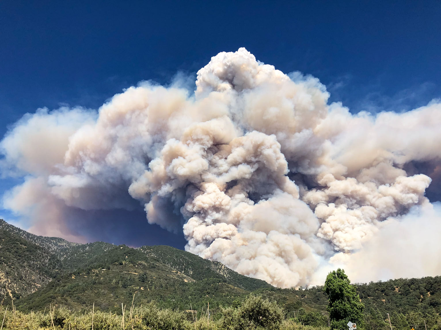 Apple Fire - Oak Glen Fire Camp (Los Rios Ranchos) and Mias Canyon
